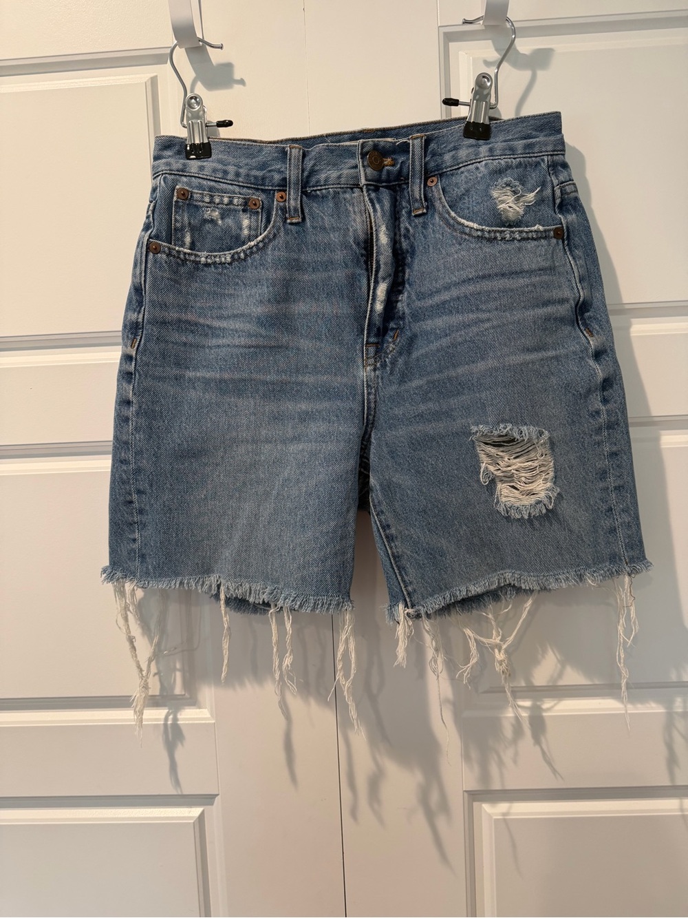 Madewell Classic Straight Jean Short High Rise Medium Wash Distressed Size 26